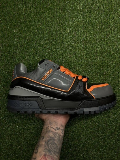 Louis Vuitton Maxi ' Black, Orange ' UK 10