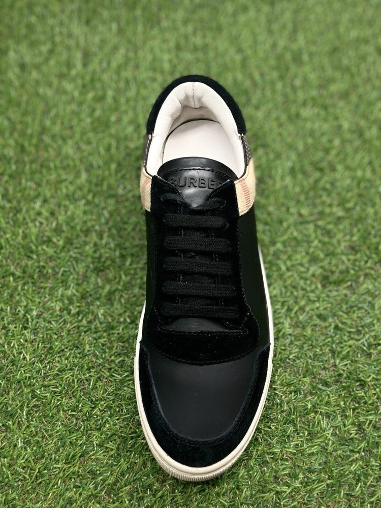 Burberry House Check ' Black Archive Beige White ' UK 8