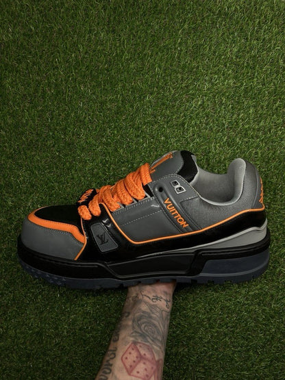 Louis Vuitton Maxi ' Black, Orange ' UK 10