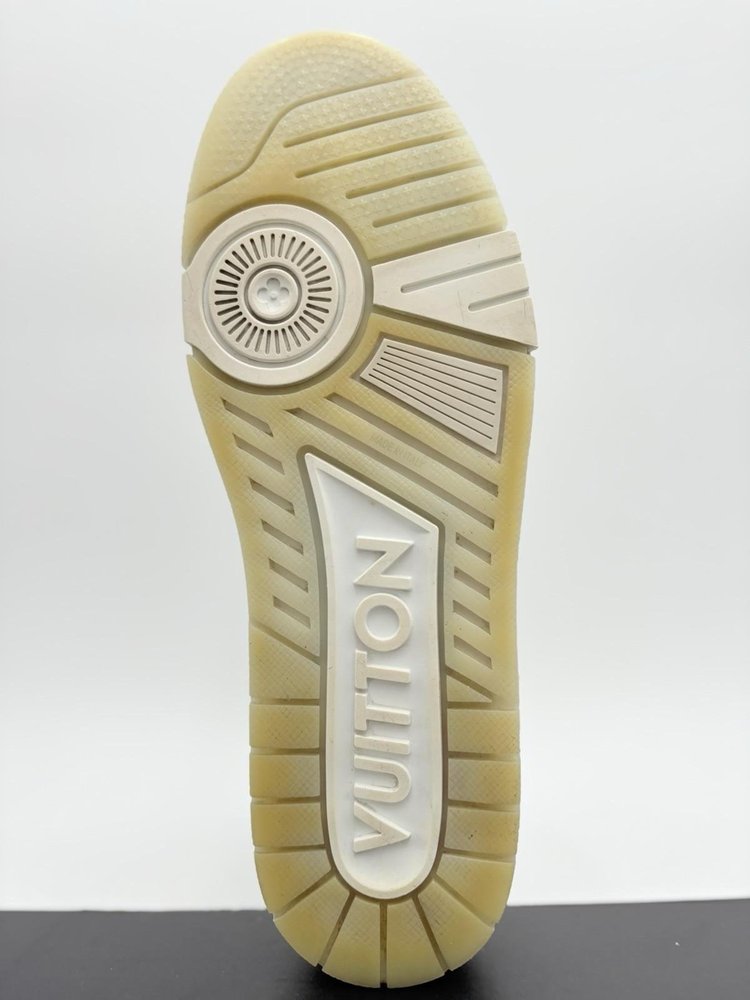 Louis Vuitton Trainer ' White '  UK 10