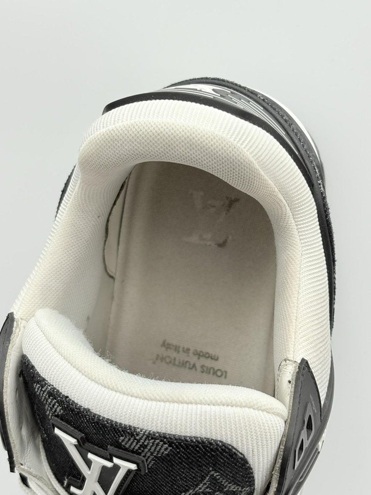 Louis Vuitton Trainer ' Black White ' UK 9