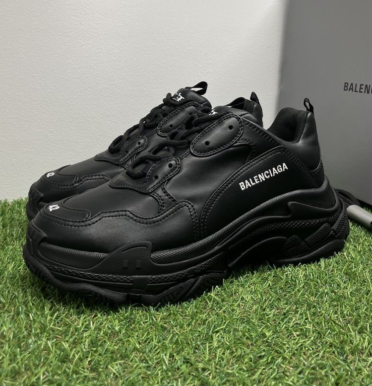 Balenciaga Triple S ' Black ' UK 8