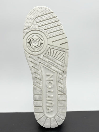 Louis Vuitton Trainer ' White Black Recycled ' UK 10