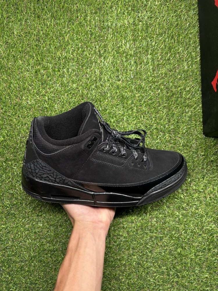 Air Jordan 3 Retro 2025 Black Cat  UK 8.5