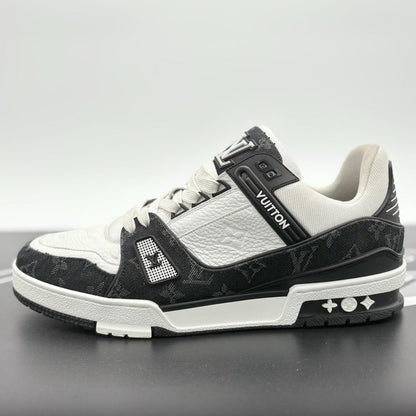 Louis Vuitton Trainer ' Black White ' UK 9