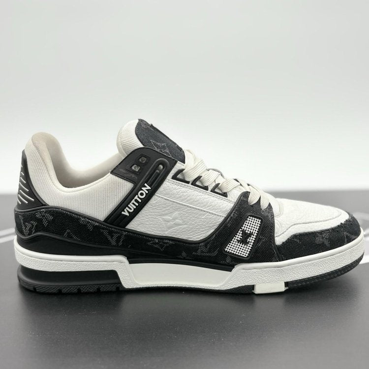 Louis Vuitton Trainer ' Black White ' UK 9
