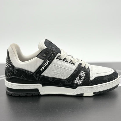 Louis Vuitton Trainer ' Black White ' UK 9