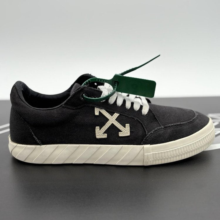 Off-White Vulc Sneaker ' Black White '  UK 10