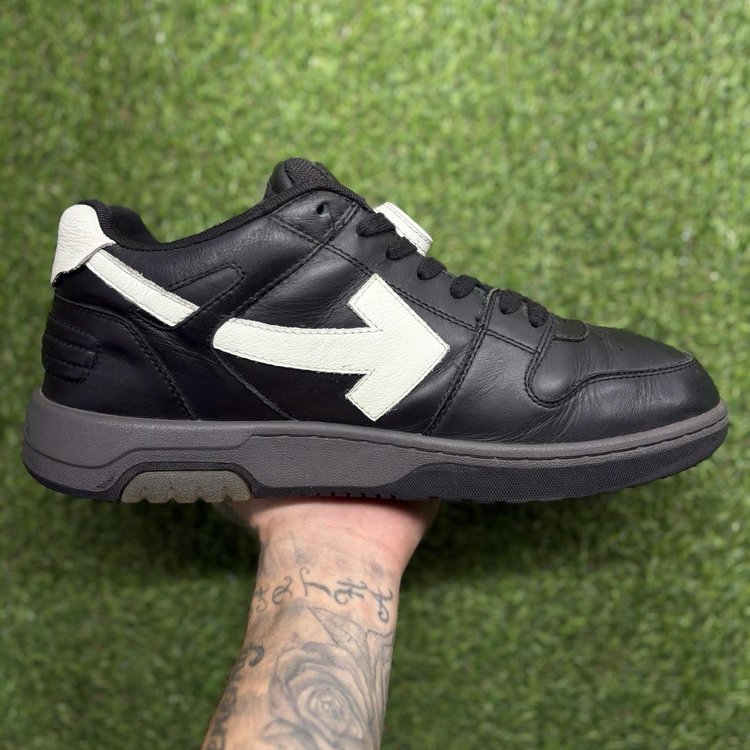 Off-White Out of Office ' Black White '  UK 10