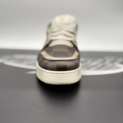 Louis Vuitton Trainer ' Monogram Brown Ebene
