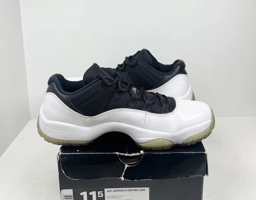 Air Jordan 11 Retro Low Tuxedo